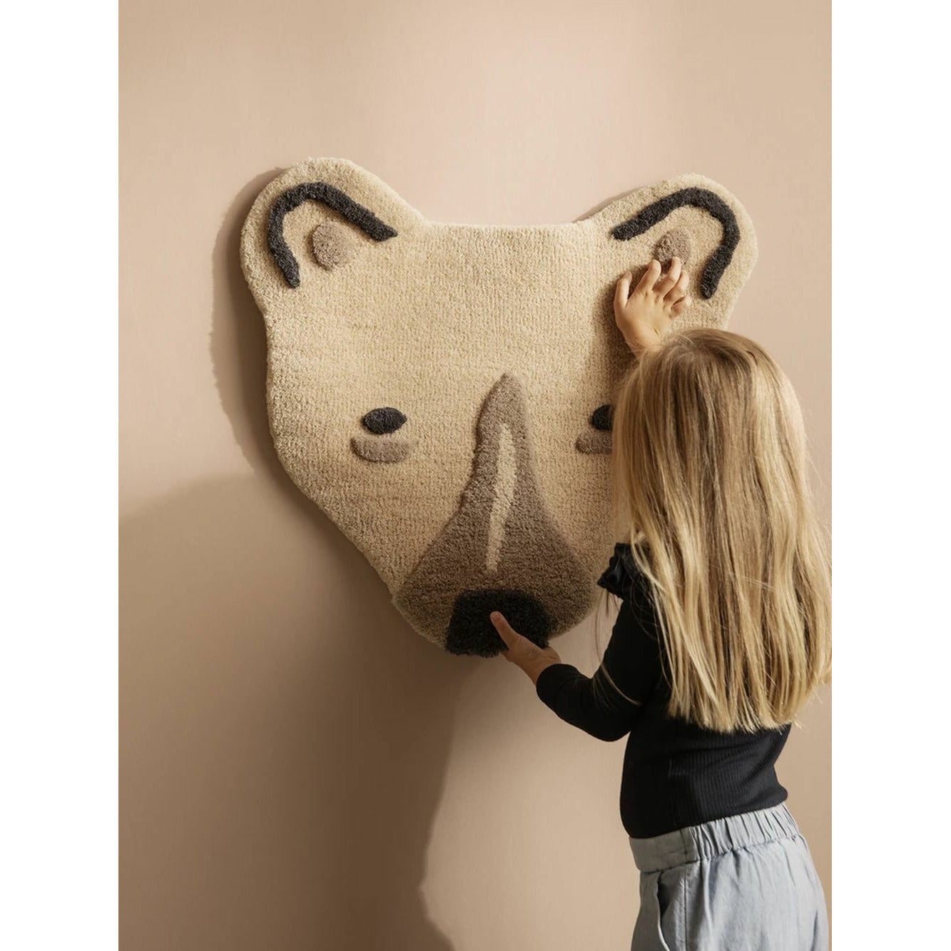 Ferm Living Tufted Polar Bear Head Tæppe, Råhvid