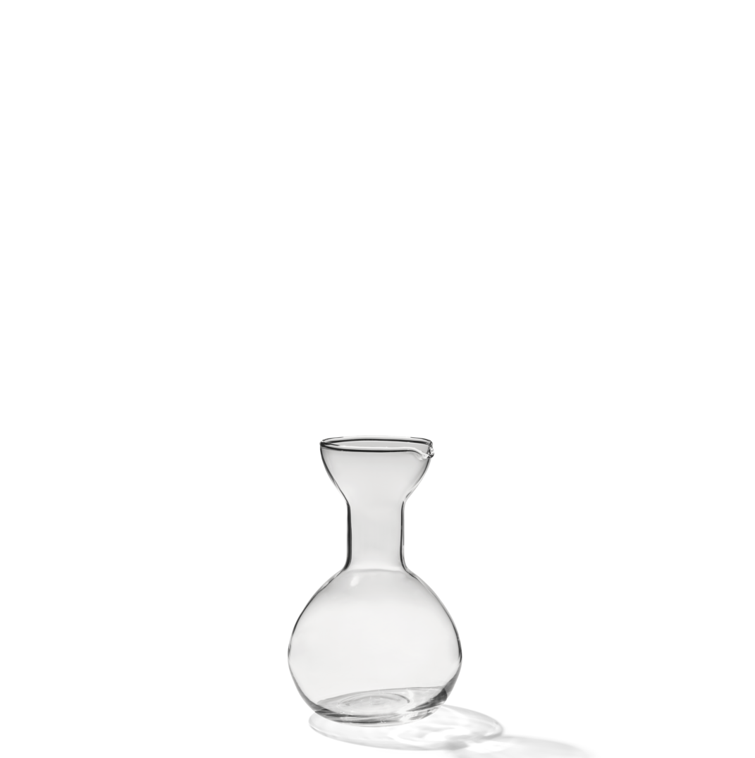 Form & Refine Pinho Carafe sisältää 1 lasin 