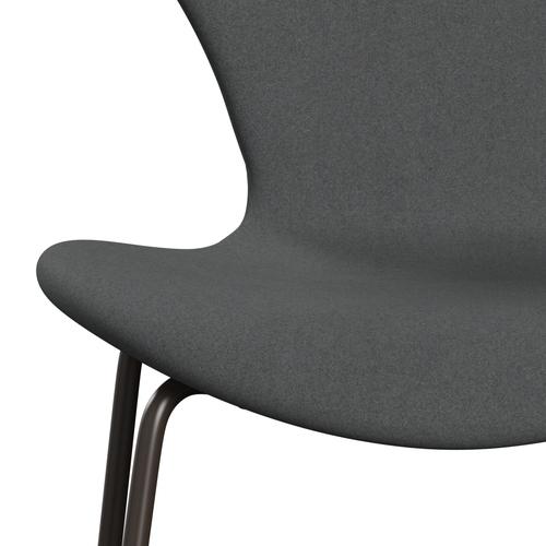 Fritz Hansen 3107 Stol Fuldpolstret, Brown Bronze/Divina Mørkegrå