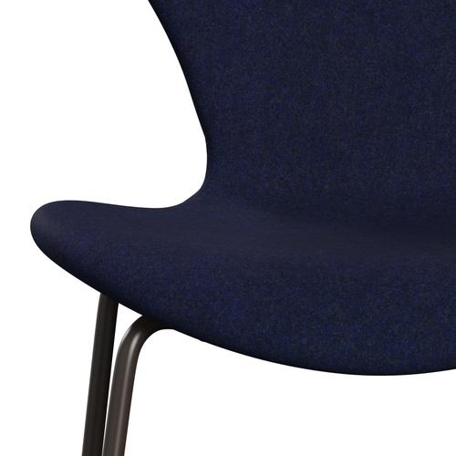 Fritz Hansen 3107 Stol Fuldpolstret, Brown Bronze/Divina Md Midnight Blue