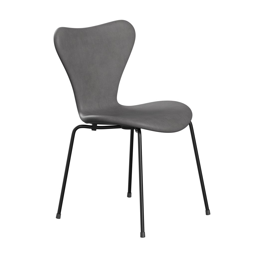 Fritz Hansen 3107 Stol Fuldpolstret, Sort/Embrace Beton