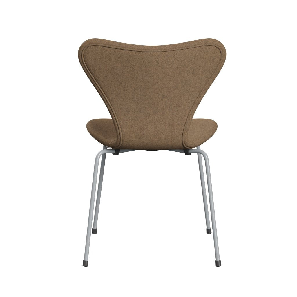 Fritz Hansen 3107 Stol Fuldpolstret, Silver Grey/Divina Md Café Latte