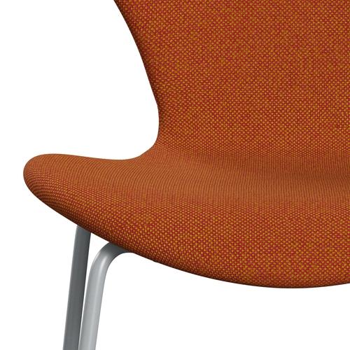 Fritz Hansen 3107 Stol Fuldpolstret, Silver Grey/Hallingdal Red/Curry