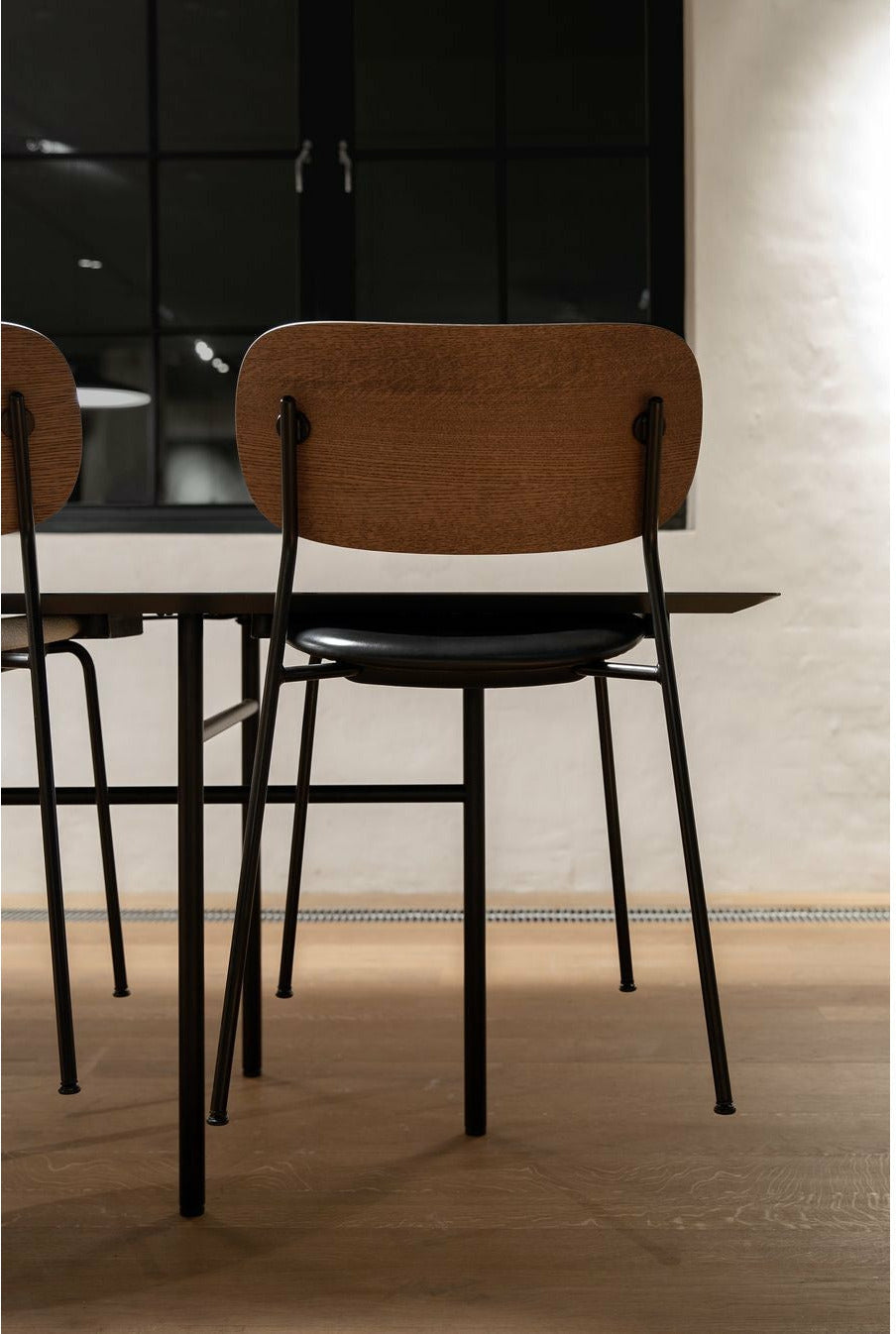 [product_category]-Audo Copenhagen Co Food Chair Dark Stained Oak, Black-Audo Copenhagen-5709262024841-1160849-MEN-37