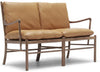 Carl Hansen OW149-2 Colonial Sofa, Olieret Valnød/ Lysebrun Læder