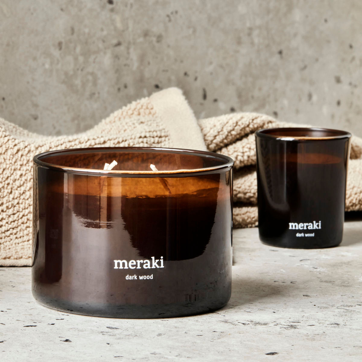 Meraki Scented candle, Dark wood