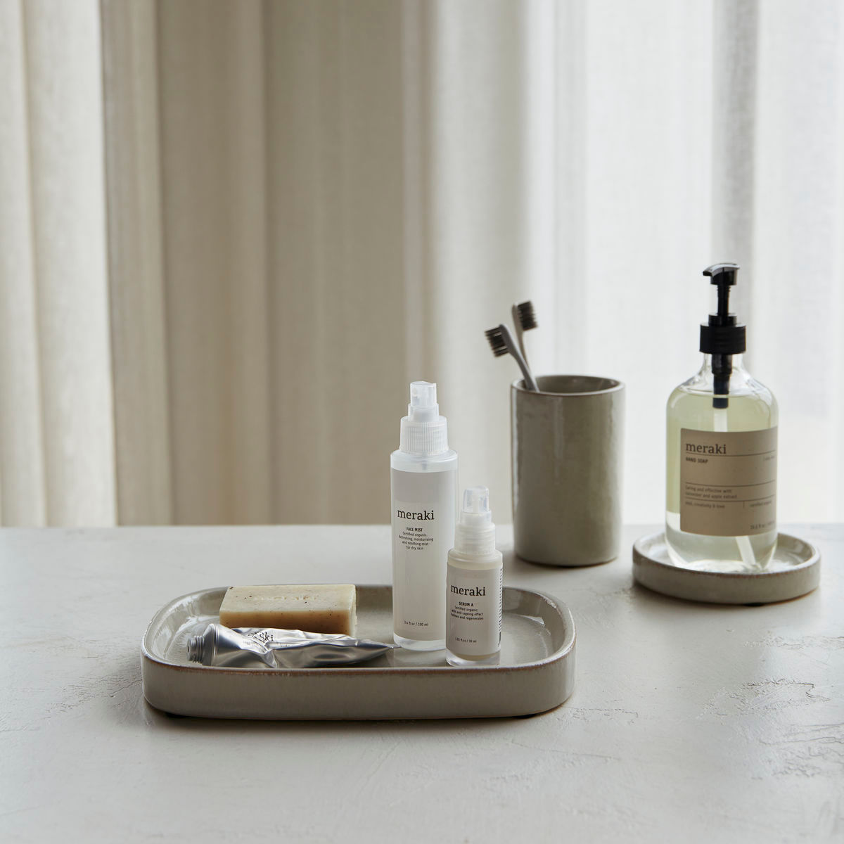 Meraki Tray, MKDatura, Shellish grey