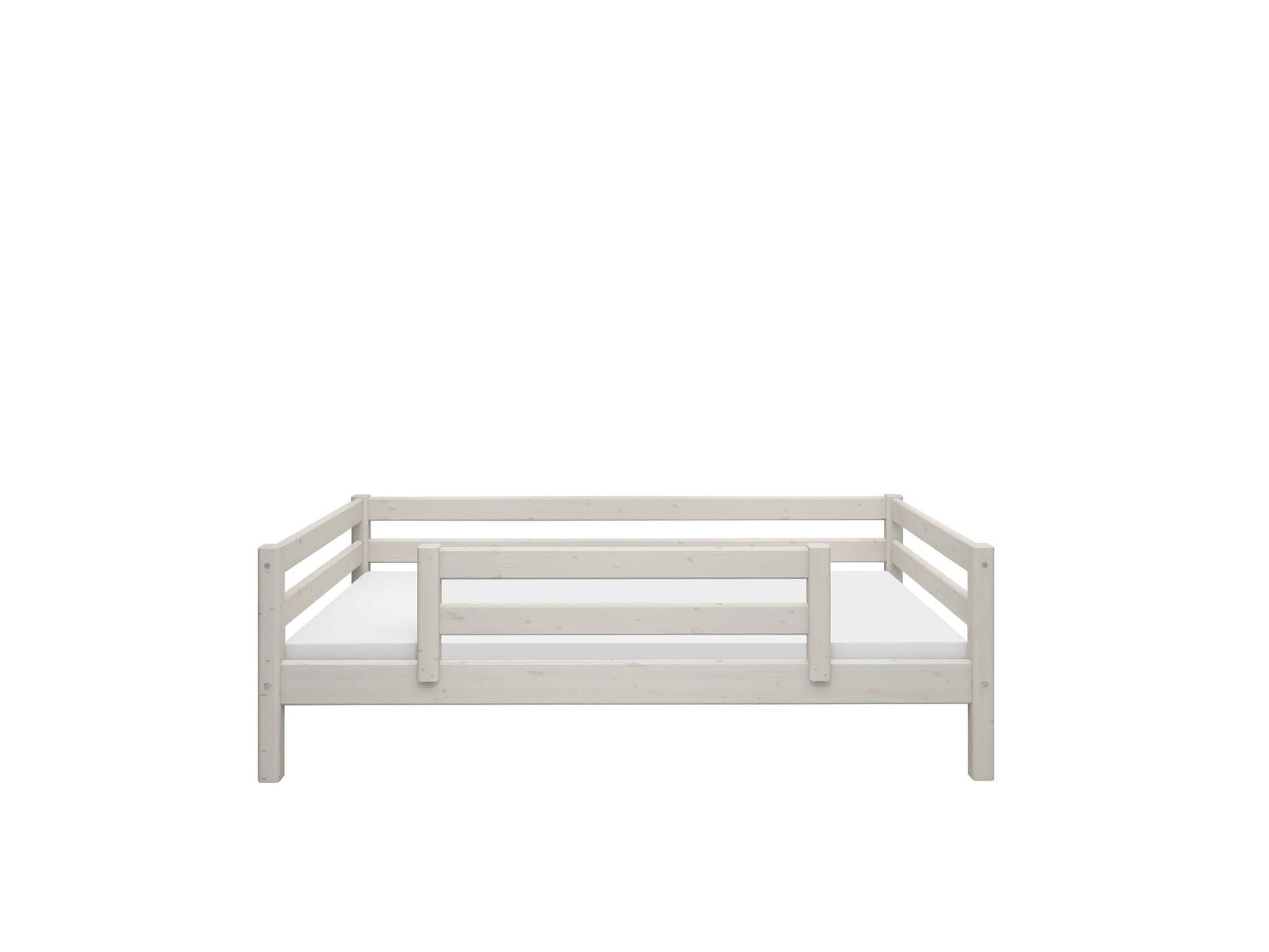 FLEXA Single bed w. centered safety rail