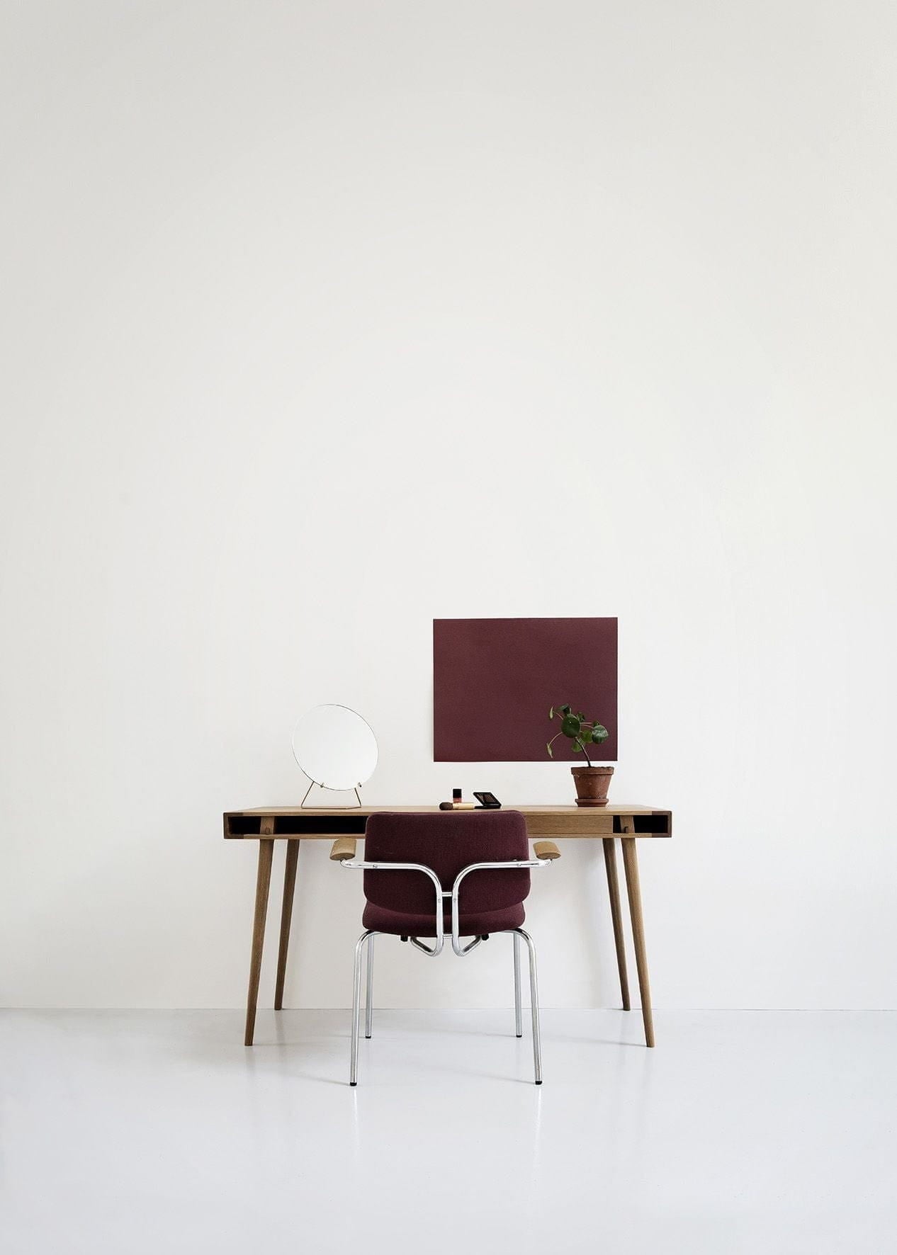 [product_category]-Moebe Standing Mirror ø20 Cm, Brass-Moebe-5713520000249-MIBR20-MOE-10