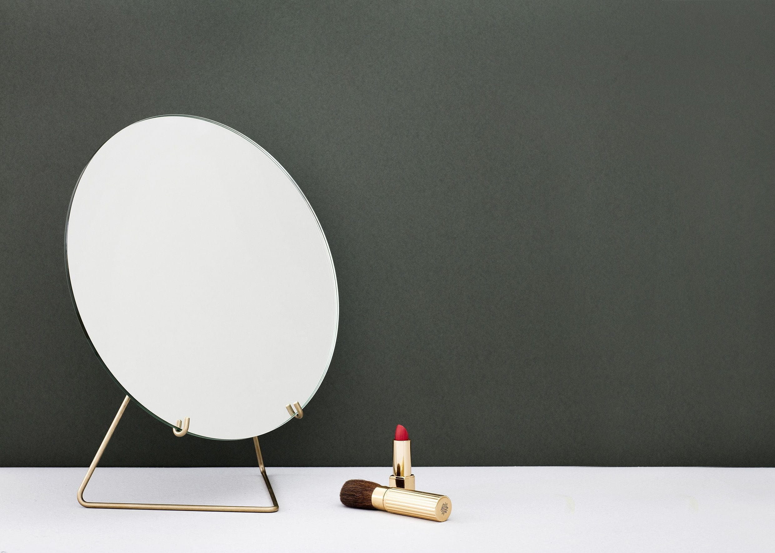 [product_category]-Moebe Standing Mirror ø20 Cm, Brass-Moebe-5713520000249-MIBR20-MOE-6