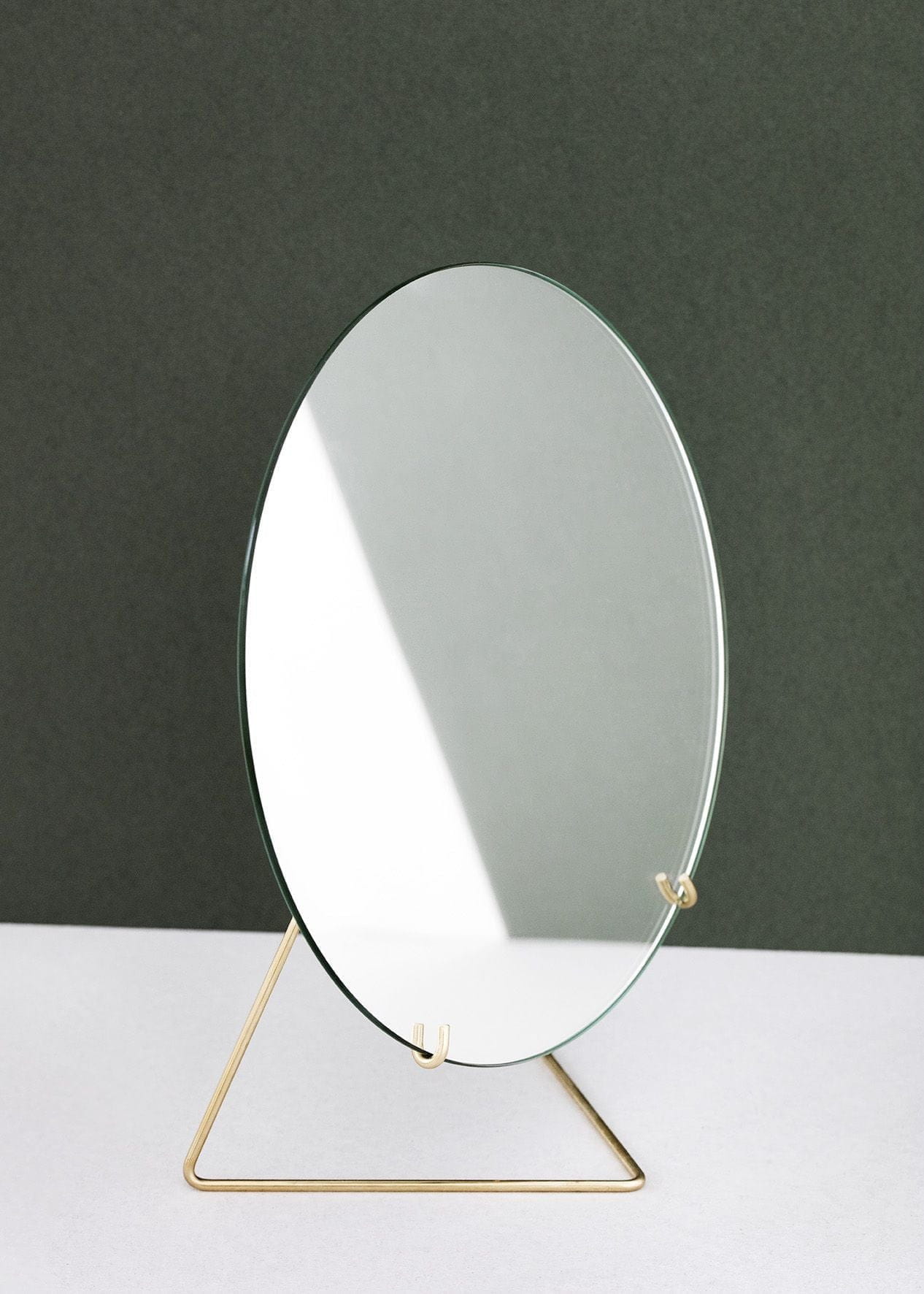 [product_category]-Moebe Standing Mirror ø20 Cm, Brass-Moebe-5713520000249-MIBR20-MOE-7