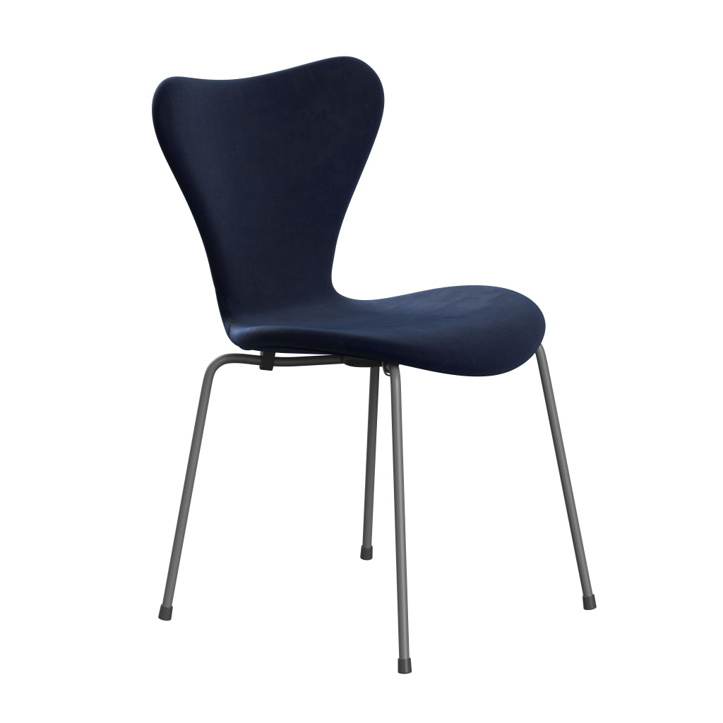 Fritz Hansen 3107 Chair Full Upholstery, Silver Grey/Belfast Velvet Midnight Blue