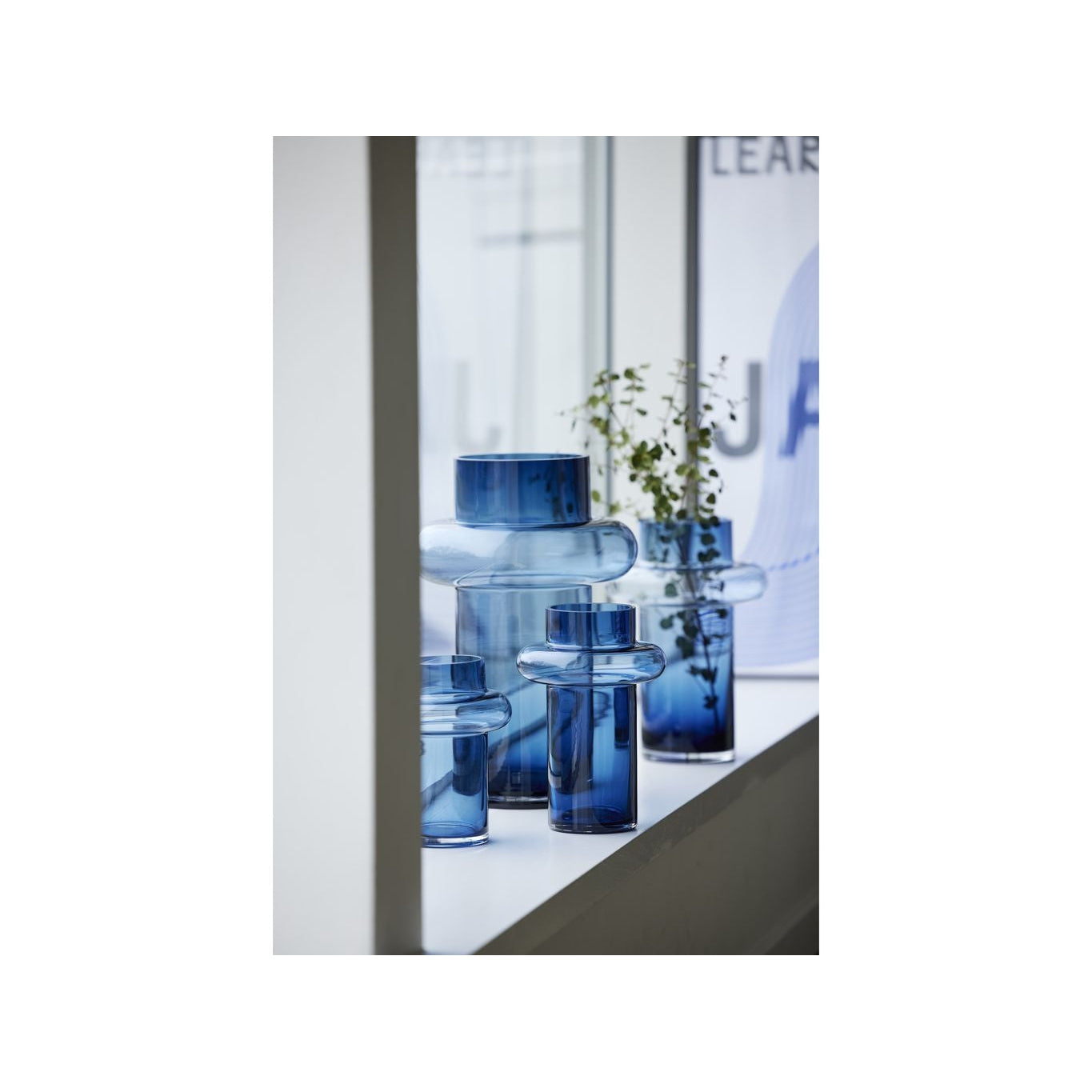 Lyngby Glas Tube Vase H: 25 Cm, Mørkeblå