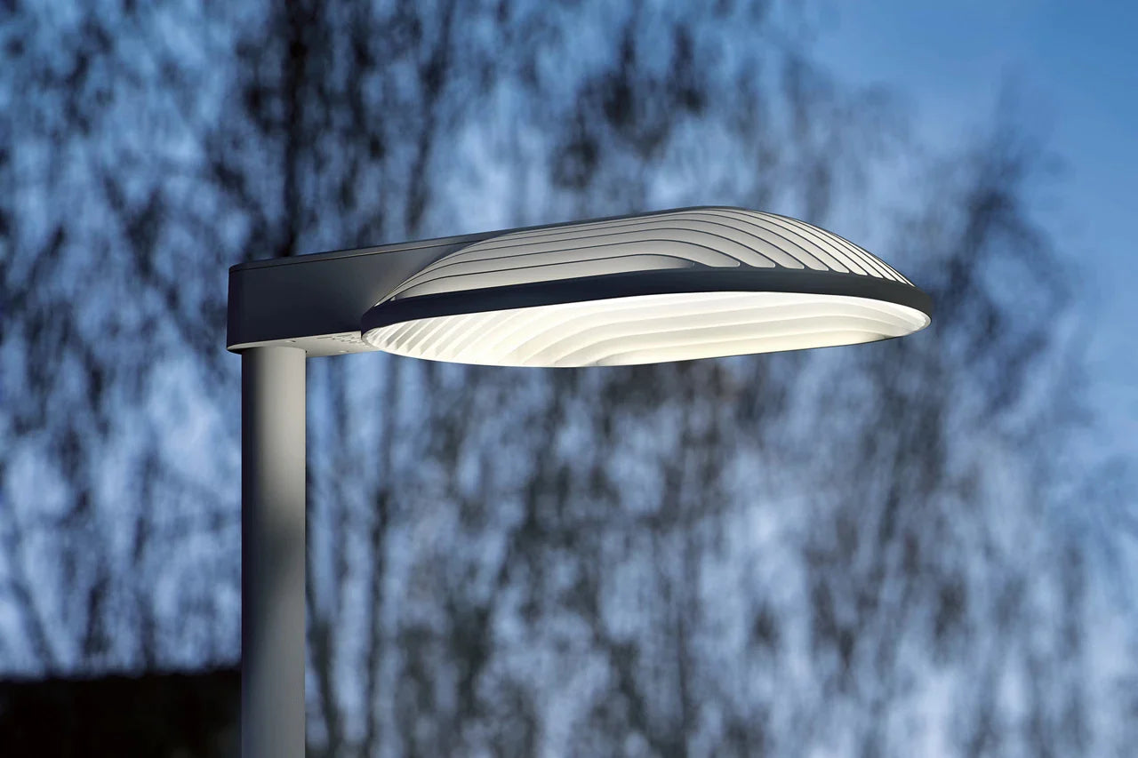 Louis Poulsen LP Xperi Lamp Class II 3690 Lumens, Ø7.6 Cm Pole